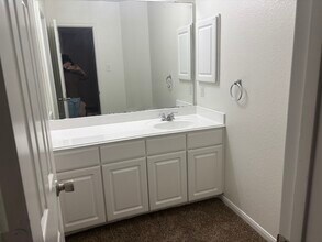 5302 Espuela Ln in Baytown, TX - Building Photo - Building Photo