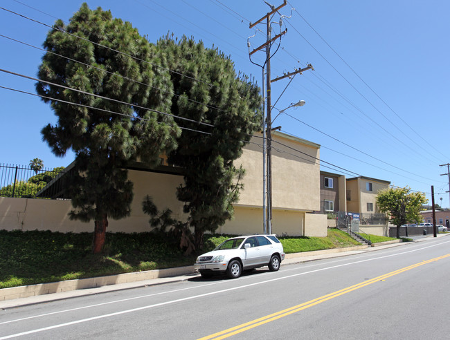 SeaSide Studio Apartments in Ventura, CA - Building Photo - Building Photo