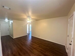 8510 Woodstone Dr in Austin, TX - Building Photo - Building Photo