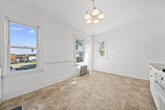 21 Walnut St in Clifton, NJ - Building Photo - Building Photo