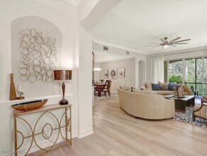 2847 Tiburon Blvd E in Naples, FL - Building Photo - Building Photo