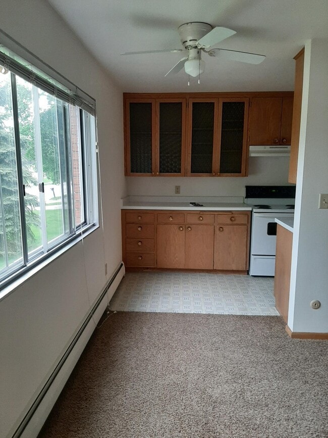 1363 County B Rd W, Unit 1363 in Roseville, MN - Building Photo - Building Photo