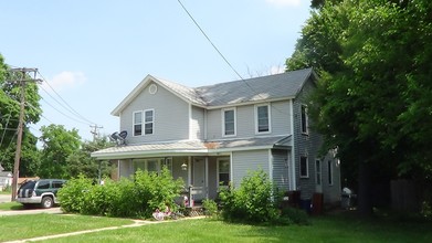 436 Washington St in Woodstock, IL - Building Photo - Building Photo