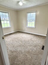 5 Gees Ln in Carrollton, GA - Building Photo - Building Photo