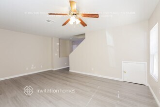 4820 Golden Shimmer Ave in Las Vegas, NV - Building Photo - Building Photo