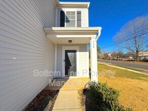 706 Anglin Forest Way in Charlotte, NC - Building Photo - Building Photo