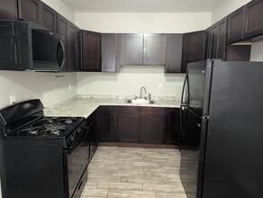22 Daggett St, Unit 1 in New Haven, CT - Building Photo - Building Photo