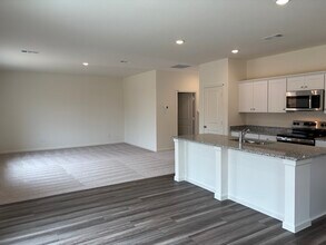 1876 Purtis Creek Dr in Heath, TX - Foto de edificio - Building Photo