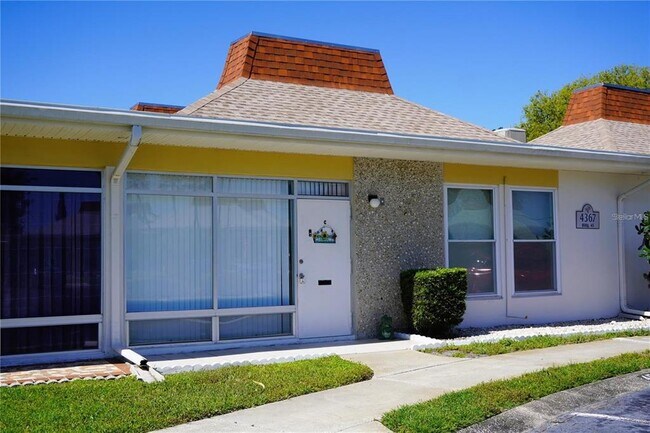 4367 Tahitian Gardens Cir in Holiday, FL - Building Photo - Building Photo