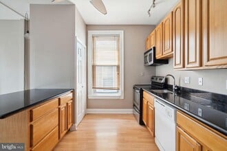 1936 N 7th St in Philadelphia, PA - Foto de edificio - Building Photo