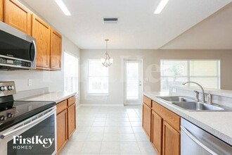 4226 Berkeley Dr in Parrish, FL - Building Photo - Building Photo