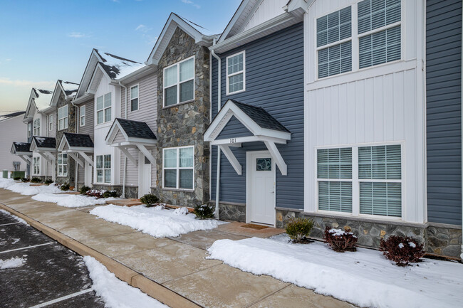 Aspen Ridge Townhomes in Dover, PA - Building Photo - Building Photo