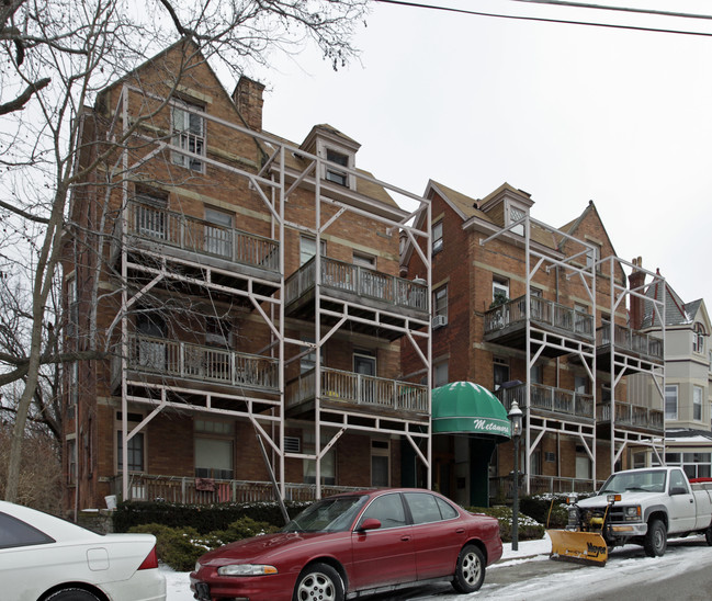 226 Loraine Ave in Cincinnati, OH - Foto de edificio - Building Photo