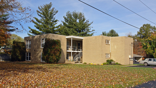 3930 Tod Ave in Warren, OH - Building Photo - Building Photo