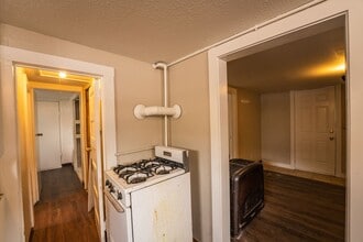 1111 E Flint St in Laramie, WY - Foto de edificio - Building Photo