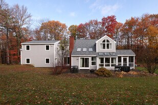 266 Old Forge Rd in Riverton, CT - Building Photo