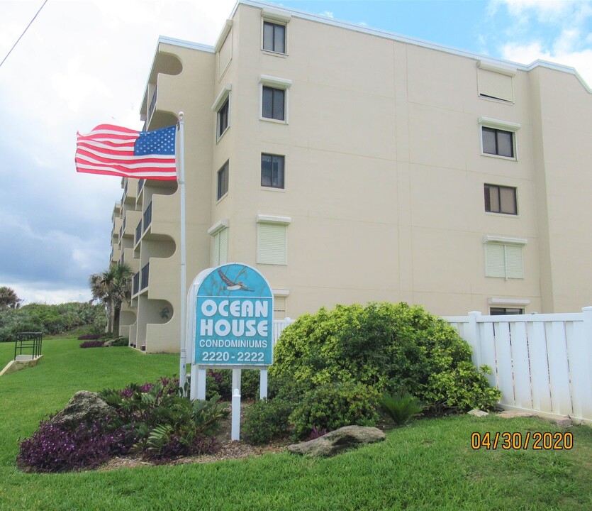 2220 Ocean Shore Blvd in Ormond Beach, FL - Building Photo