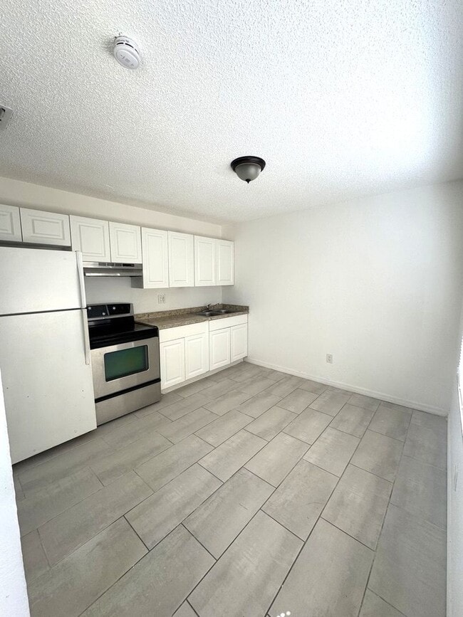 property at 1347-1349 W 2nd St