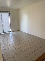 309 Mount Everest Dr, Unit B