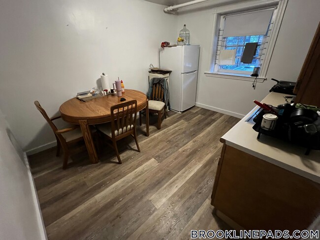 1589 Beacon St in Brookline, MA - Building Photo - Building Photo