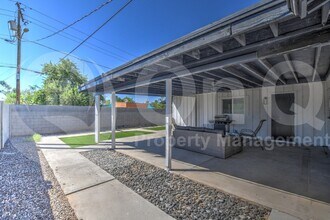 1725 W Mitchell Dr in Phoenix, AZ - Building Photo - Building Photo