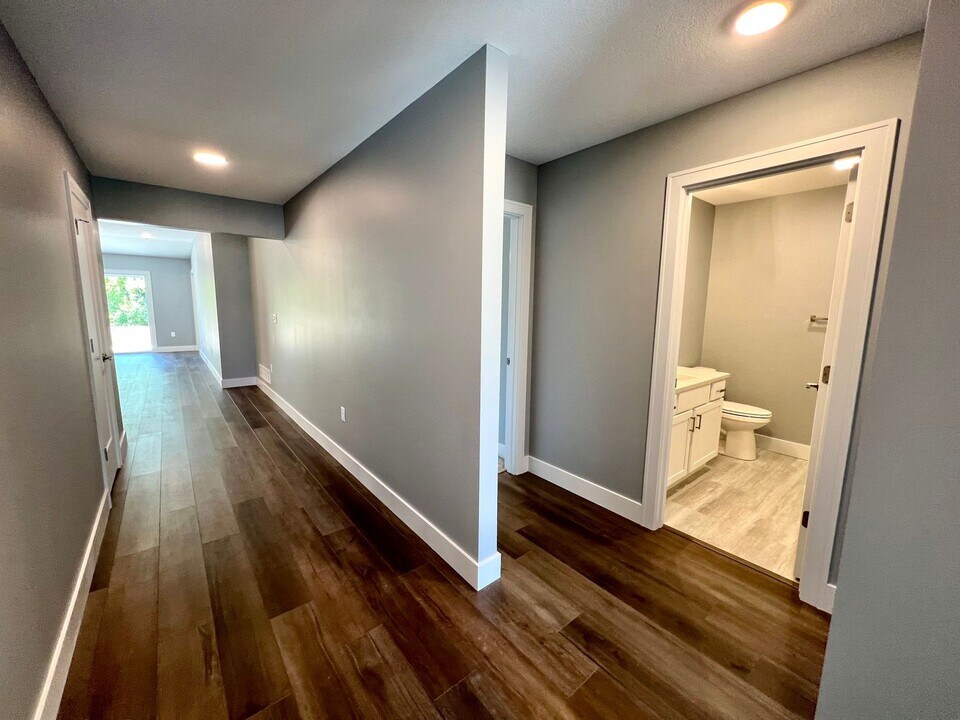 4647 Pierce Dr in Manhattan, KS - Building Photo