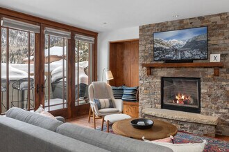 230 S Pine St in Telluride, CO - Building Photo - Building Photo