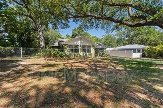 4939 Woodland Dr in St. Petersburg, FL - Building Photo - Building Photo