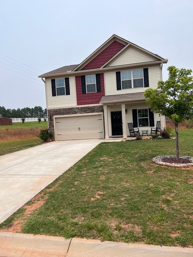 222 Press Way in Pendleton, SC - Building Photo - Building Photo