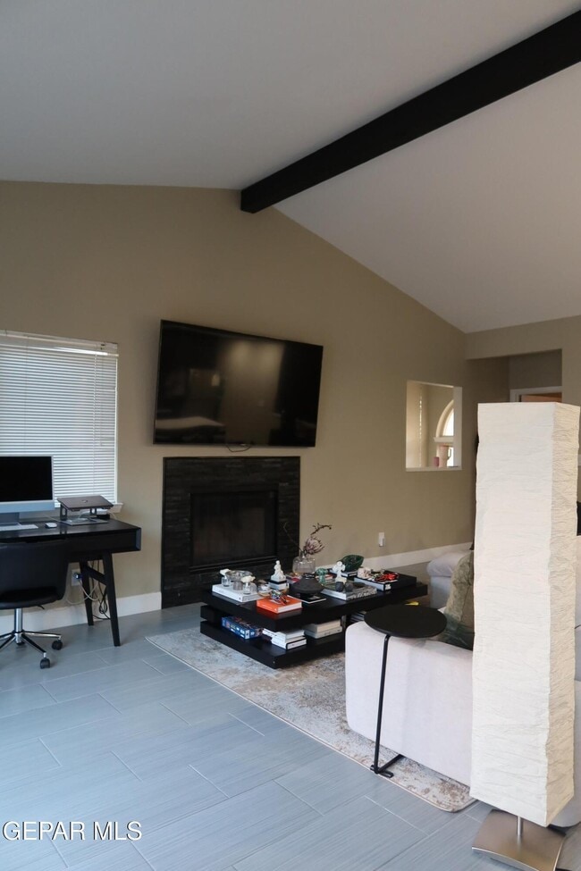 4614 N Stanton St in El Paso, TX - Building Photo - Building Photo