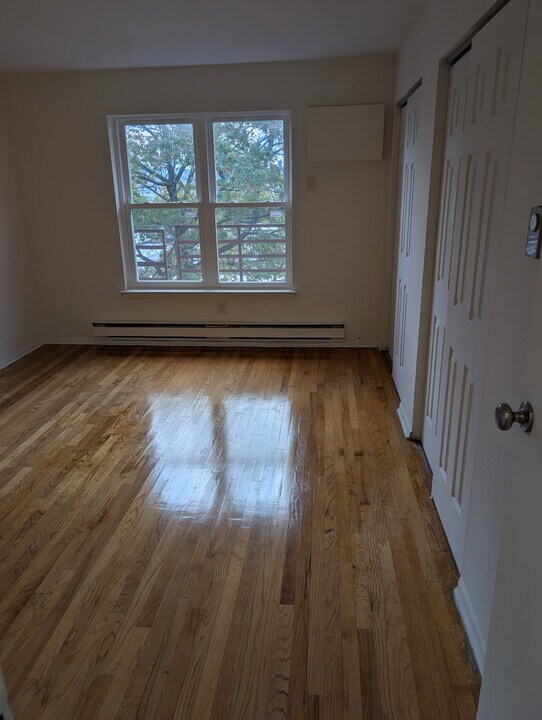 732 County Ave, Unit 1 in Secaucus, NJ - Building Photo