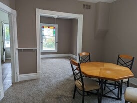 527 Hopson St NE in Grand Rapids, MI - Building Photo