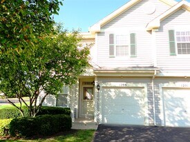 1295 Whispering Hills Dr in Naperville, IL - Building Photo