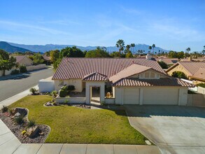 44185 Camino Lavanda in La Quinta, CA - Foto de edificio - Building Photo