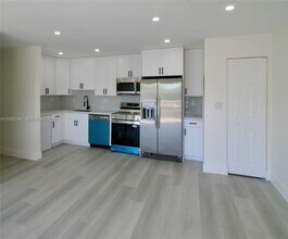 4330 NW 79th Ave in Doral, FL - Building Photo - Building Photo