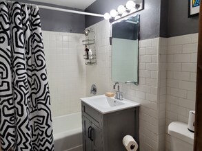 3401 S Howell Ave in Milwaukee, WI - Building Photo - Building Photo