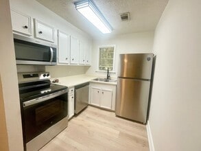 219 Harrell St in Brandon, MS - Building Photo - Building Photo