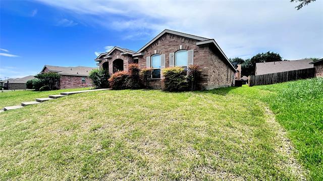 644 Rain Lily Dr in Desoto, TX - Building Photo - Building Photo