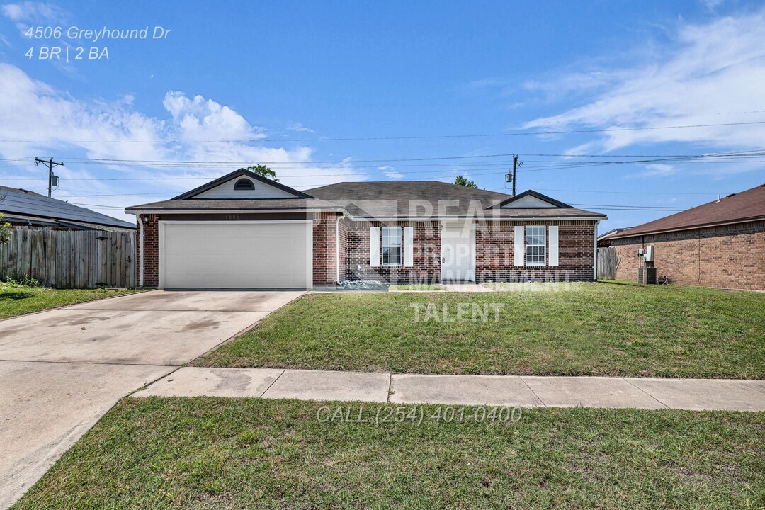 4506 Greyhound Dr in Killeen, TX - Foto de edificio