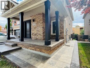 5256 Rome Crescent in Burlington, ON - Building Photo - Building Photo