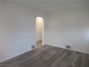 12213 Mortimer Ave in Cleveland, OH - Building Photo - Building Photo