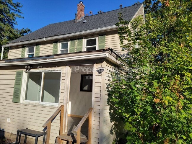 50 High Holborn St in Gardiner, ME - Building Photo - Building Photo