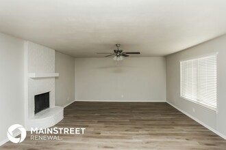 1100 Trammell Dr in Benbrook, TX - Building Photo - Building Photo