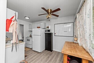 300 Marlene Ct in Wauconda, IL - Building Photo - Building Photo