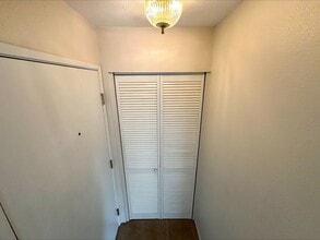 6105 N 16th St in Tacoma, WA - Building Photo - Building Photo