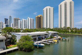 Poinciana Island Condominium in Sunny Isles Beach, FL - Building Photo - Building Photo
