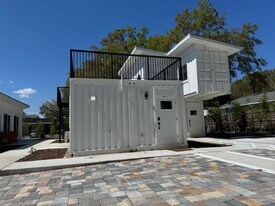 8778 Waterfront Terrace in Jacksonville, FL - Building Photo