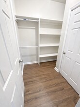 296 N Clinton St in East Orange, NJ - Foto de edificio - Building Photo