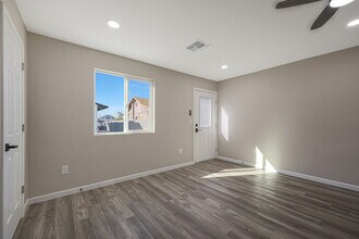 329 N 12th St in Phoenix, AZ - Building Photo - Building Photo