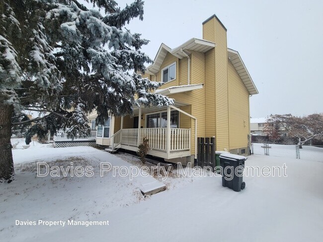 9323-9173 173 St NW in Edmonton, AB - Building Photo - Building Photo